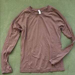 Athleta Momentum Brown Long Sleeve Top